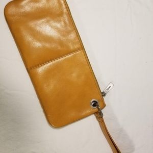 HOBO International Clutch Orange Leather Zoey Purs